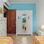 Eleonora-iun-p6104